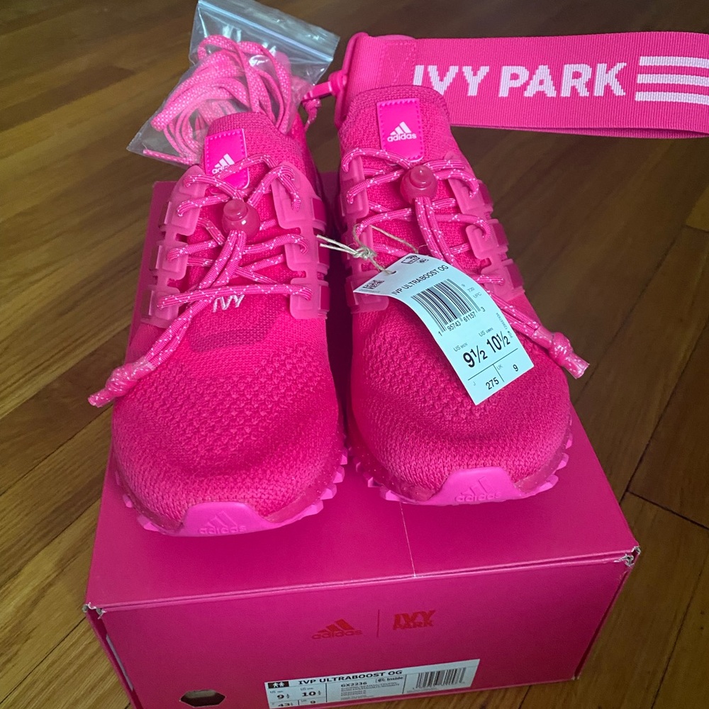 BEYONCÉ : IVY PARK/ADIDAS Valentine 2022 Collection. Ultra Boost Sneaker.
